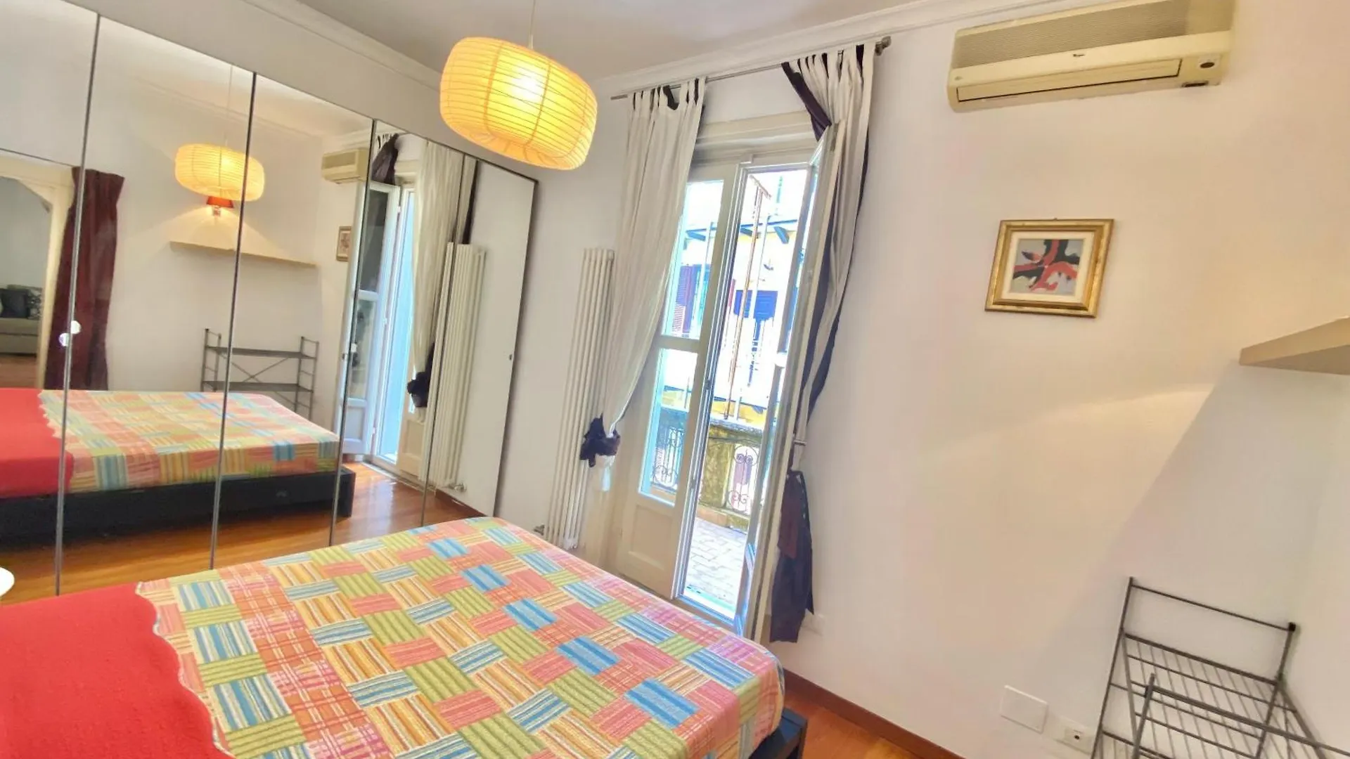 In Coorte Di Prestigio Salutati Home Milán 0*,