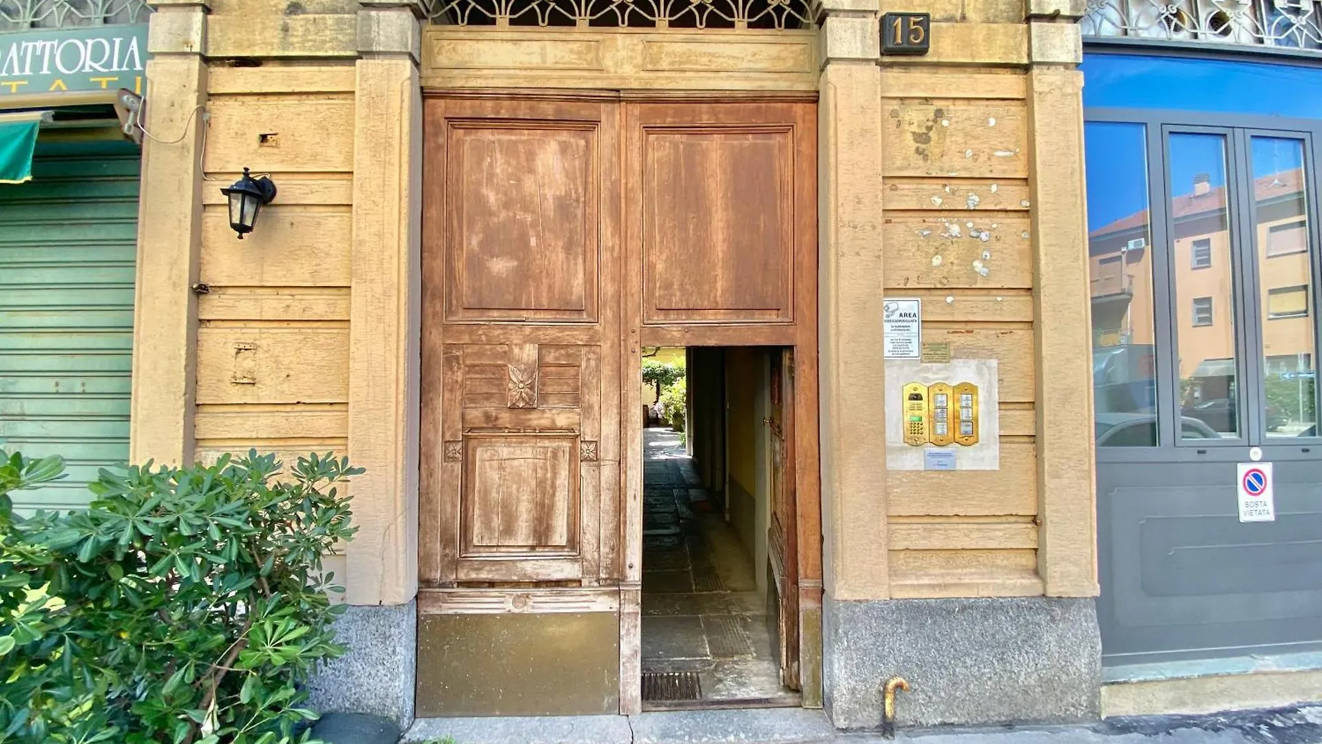 In Coorte Di Prestigio Salutati Home Milán