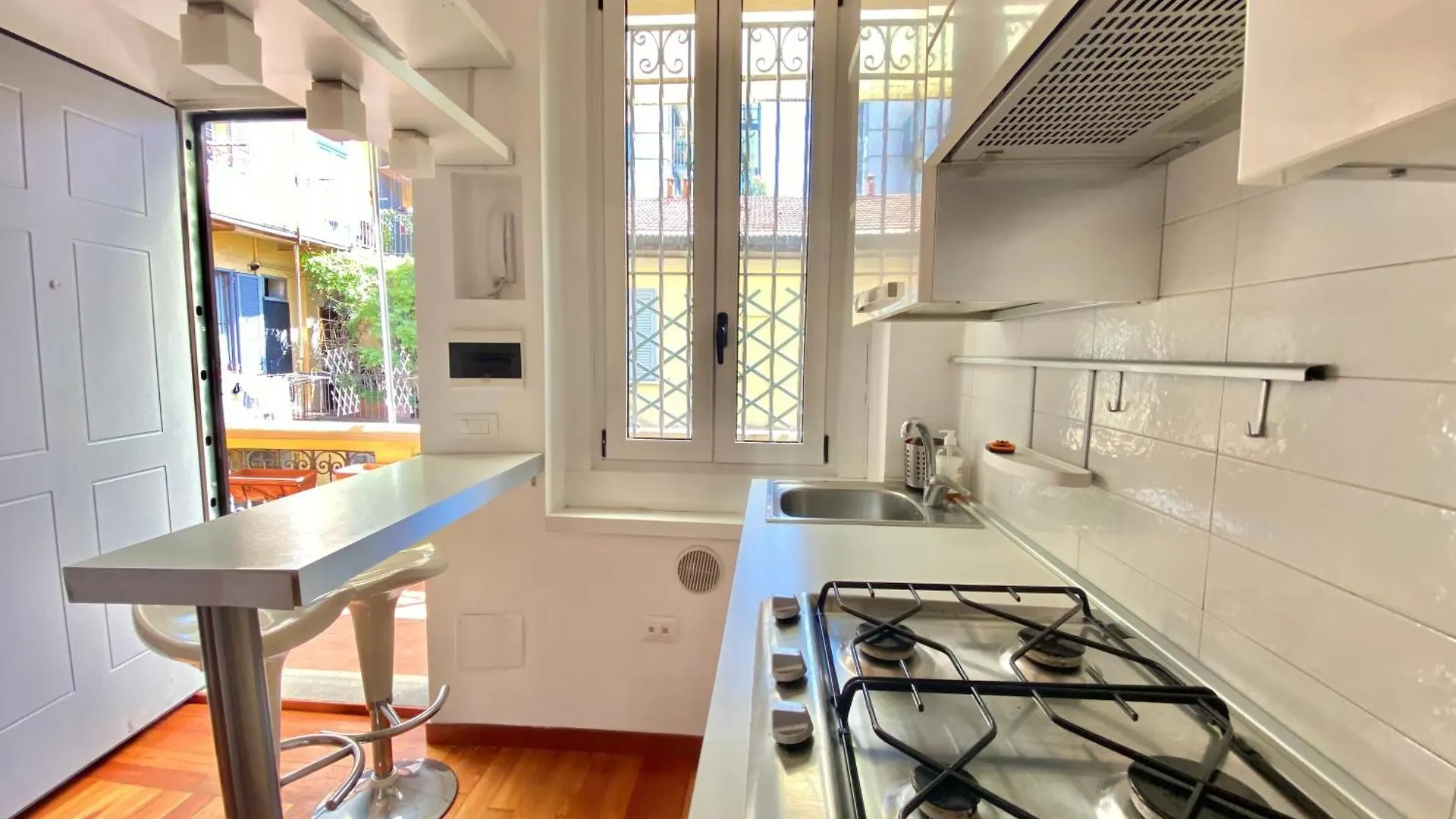 In Coorte Di Prestigio Salutati Home Milan