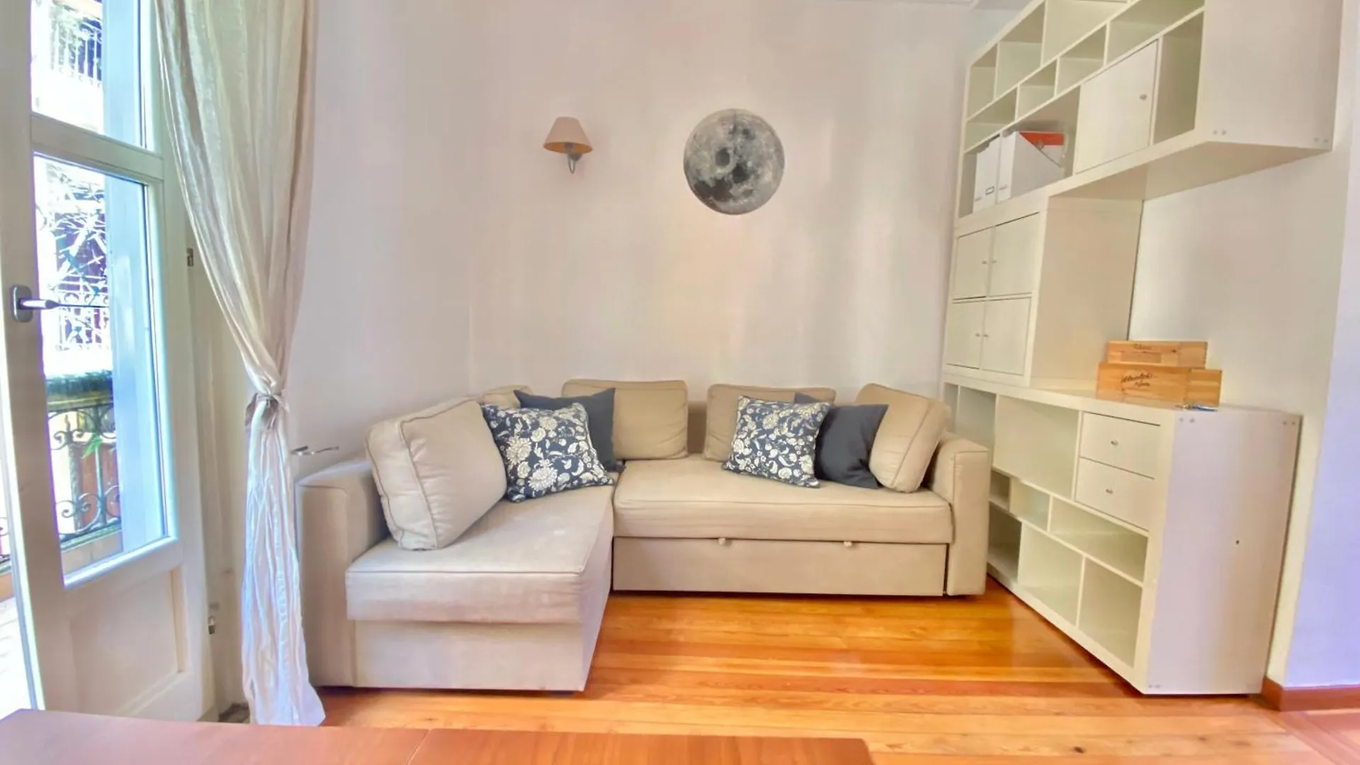 In Coorte Di Prestigio Salutati Home Milan 0*,  Italy